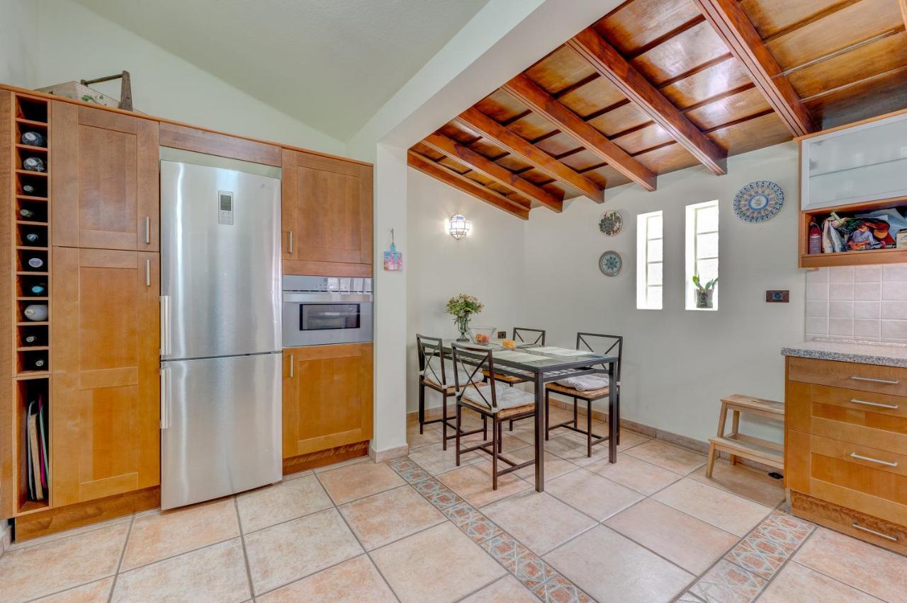 Buenavista Panoramic Villa In Costa Adeje Eksteriør billede